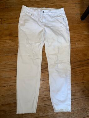 C&C California Womens White Jeans Distressed Raw Hem size 10/30”